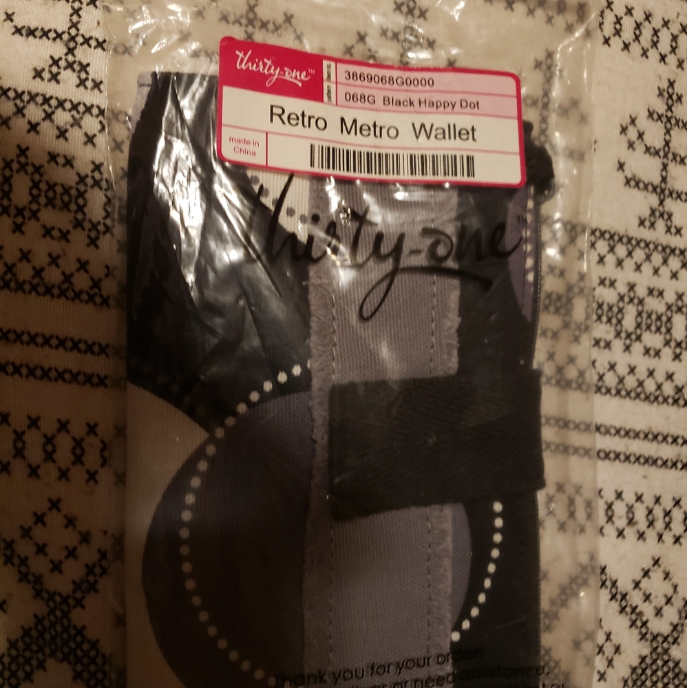 Thirty-one Retro Metro Wallet